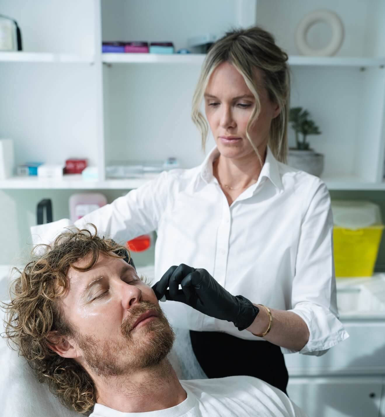 How Men's Wrinkle Concerns May Be Addressed by cosmetic doctors and nurses at Contour Clinics