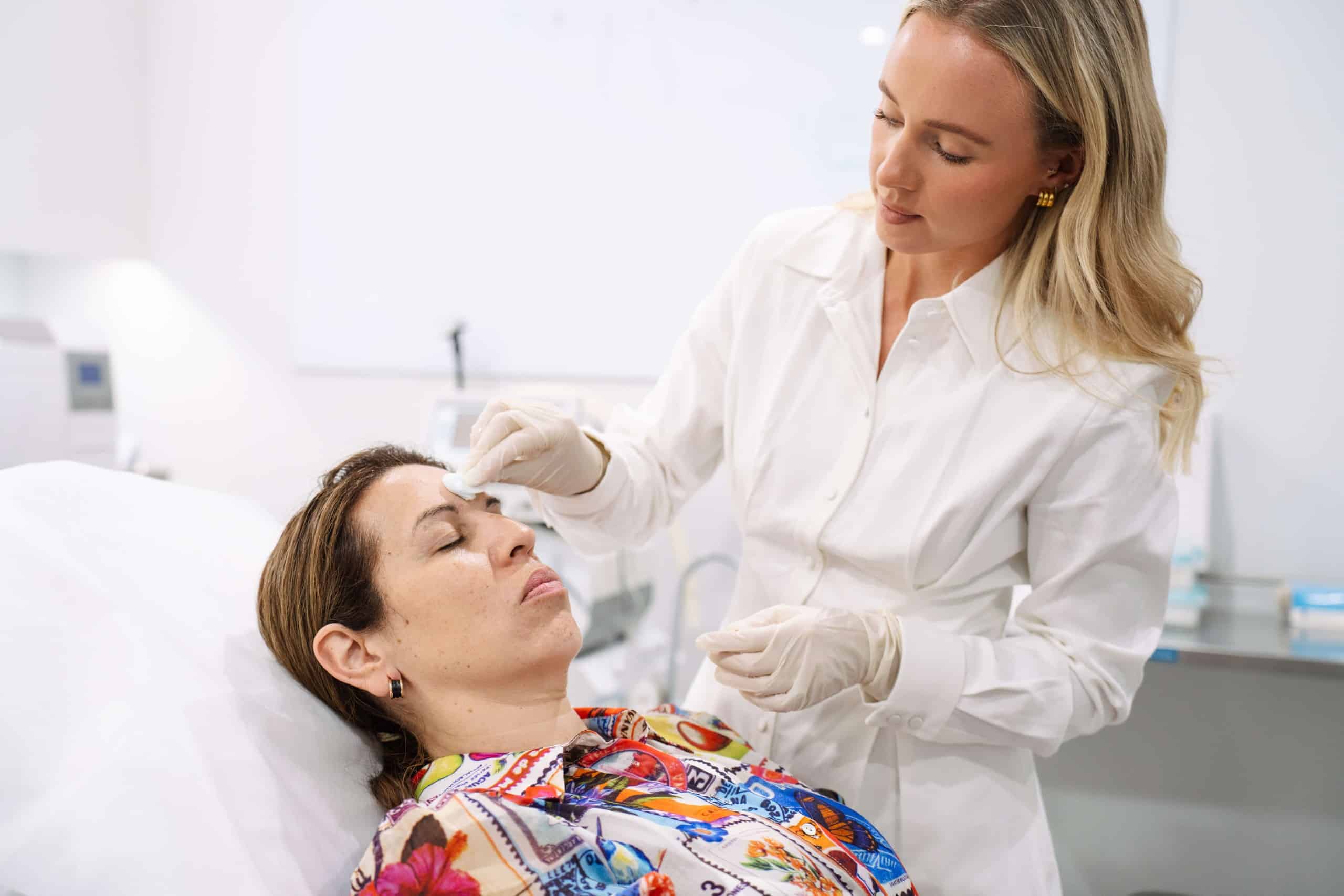 Doctor led skin treatment at Bondi cosmetic clinic