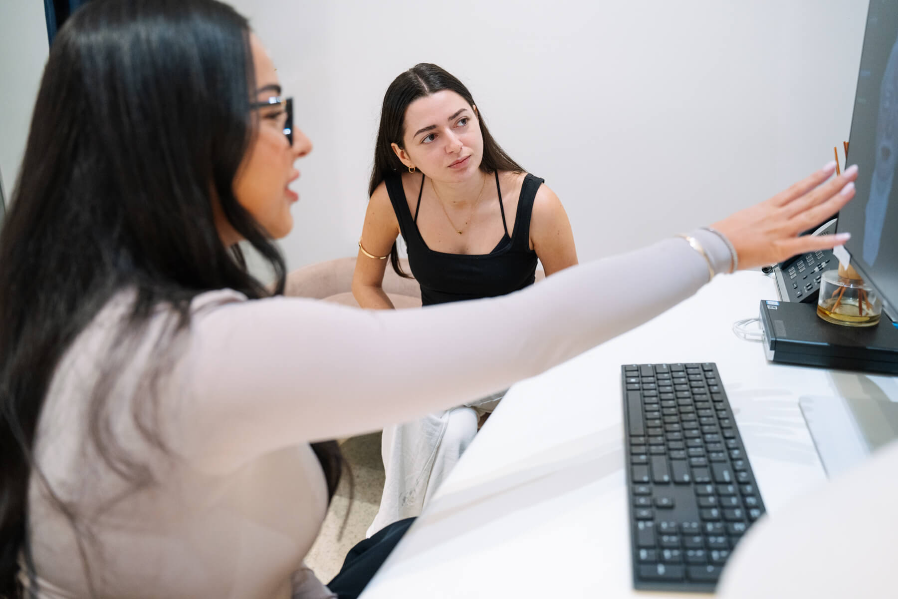 Non surgical BBL by Contour Clinics