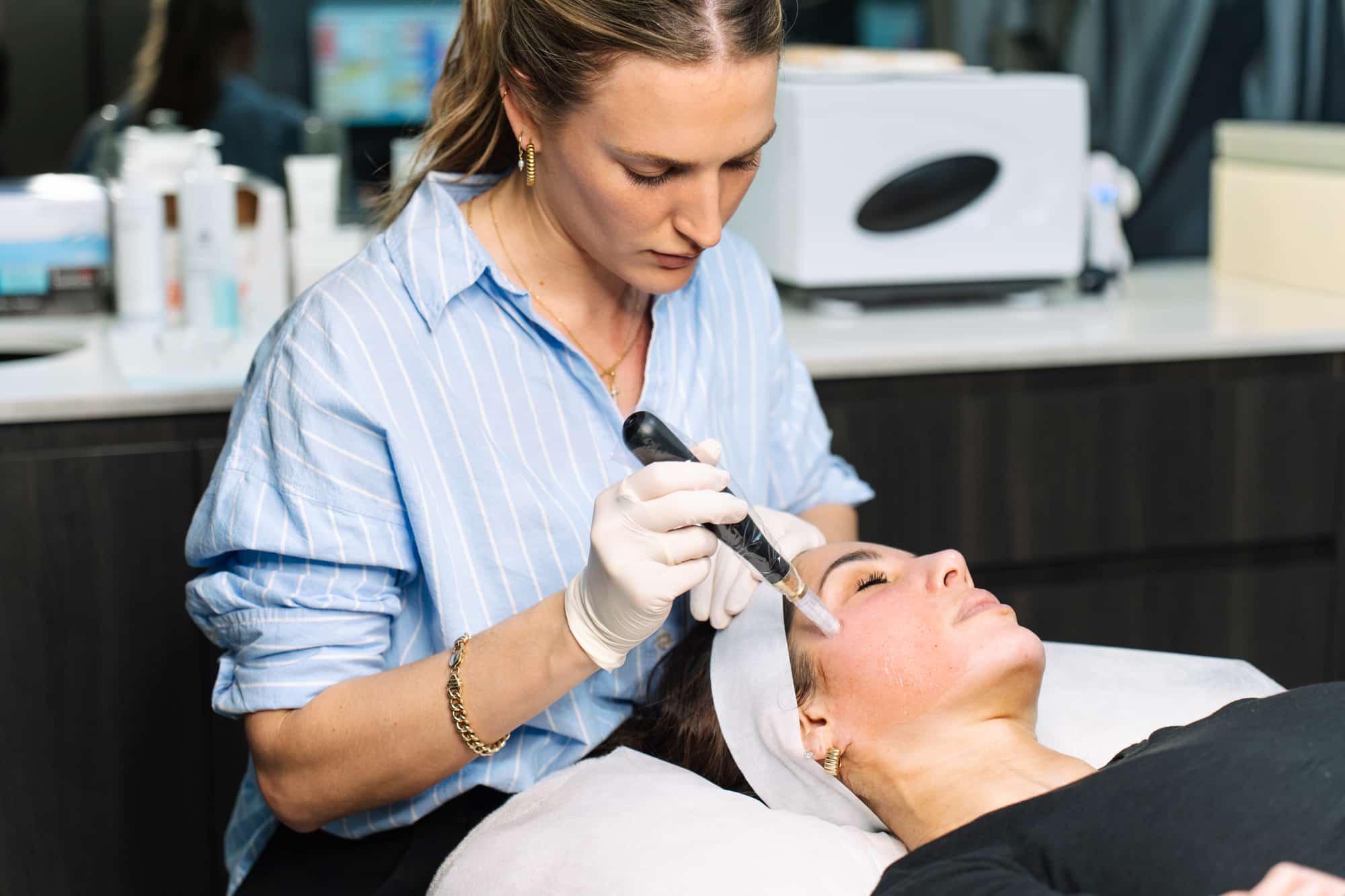 What Is A Skin Hydration Consultation? Answered by experienced cosmetic doctors and dermal therapists at Contour Clinics in Sydney and Brisbane